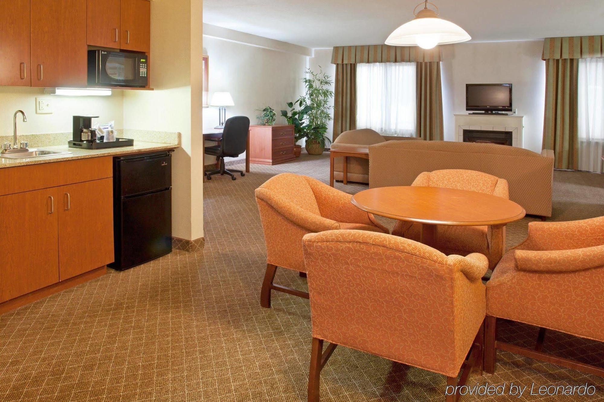 Hotel Wyndham Garden Erie Kearsarge Zimmer foto
